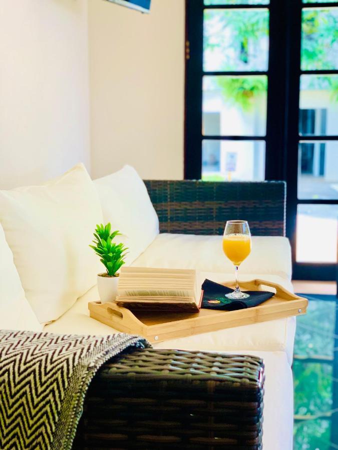 Hotel Mango Airport Río Segundo Zewnętrze zdjęcie