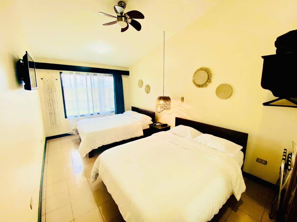 Hotel Mango Airport Río Segundo Zewnętrze zdjęcie