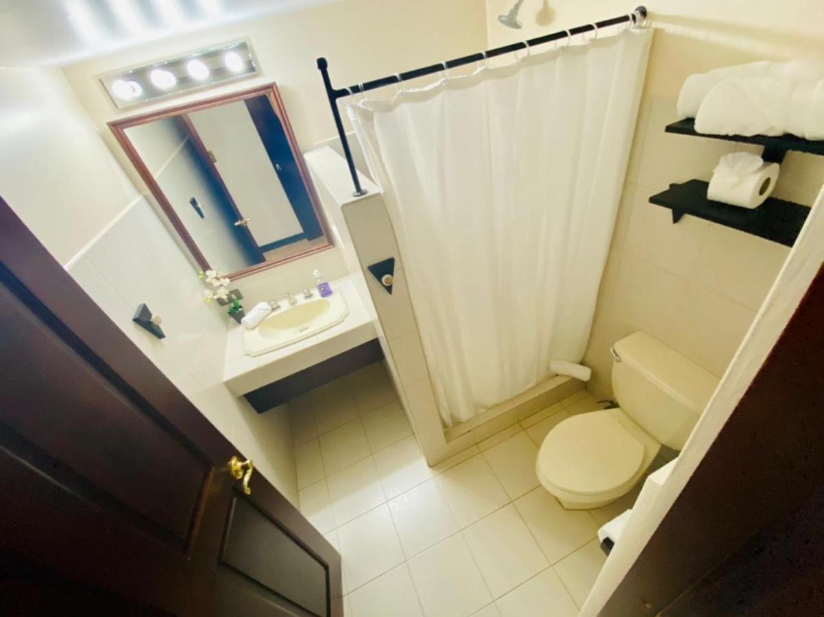 Hotel Mango Airport Río Segundo Zewnętrze zdjęcie